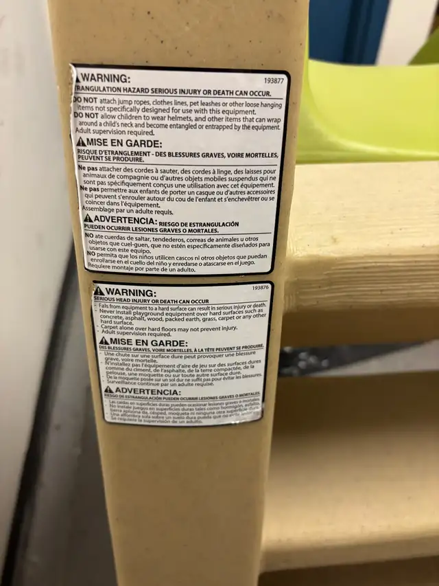 Glissade Slide in Toys & Games in City of Montréal - Image 7