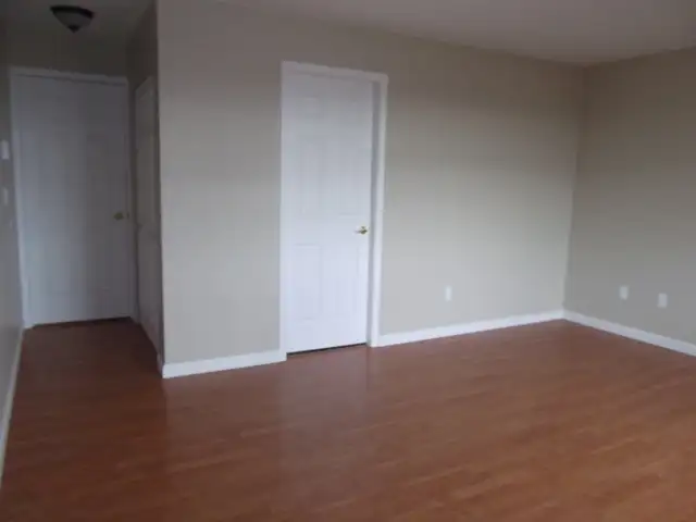 3 bedroom 2 baths apartment in Long Term Rentals in Mission - Image 9