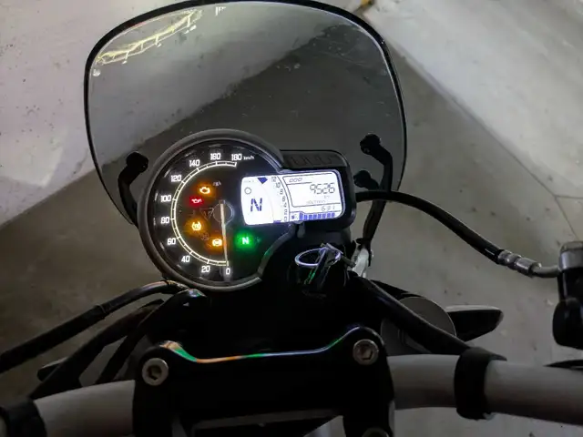 2024 Triumph Speed 400 in Street, Cruisers & Choppers in Strathcona County - Image 10