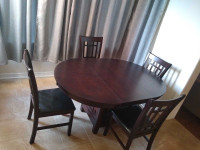 Mahogany wood color oval shaped breakfast/dining table, 4 chairs