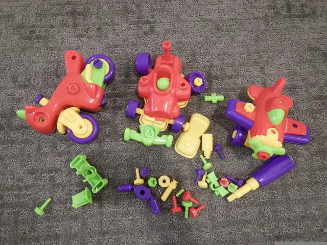 Plane, Race Car, Motorcycle Building Take Apart Toys Hand Drill in Toys & Games in Saskatoon - Image 3