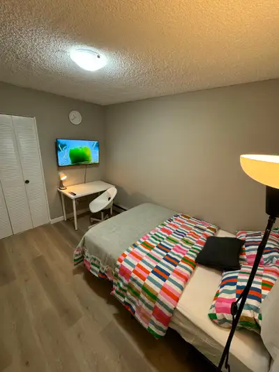 Location: Near 15 Ave SW & 11 St SW, Calgary Availability: Ready to Move Key Features: Fully furnish...