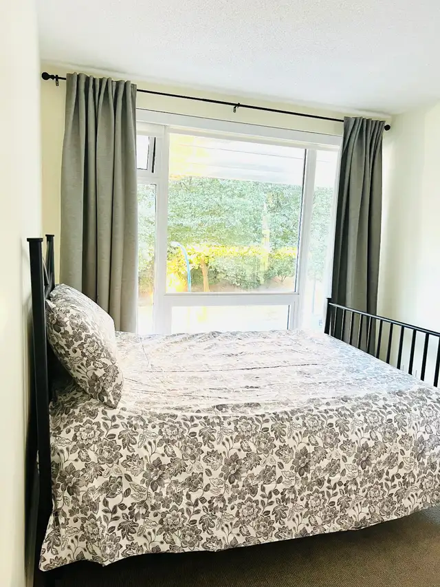 Private room- Female only in Room Rentals & Roommates in Vancouver - Image 3