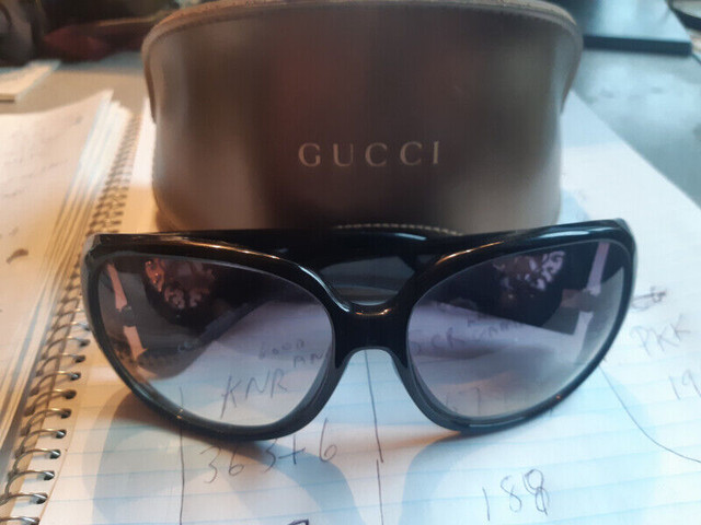Gucci Heart Crest Sunglasses GG 3067 Made In Italy dans Autre  à Ville de Toronto - Image 2