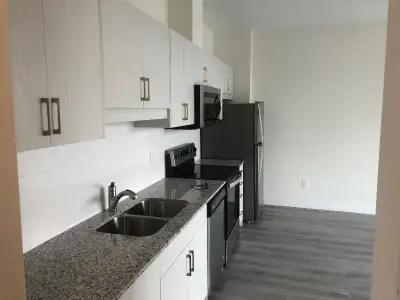 1 Bed 1 Bath Condo in Downtown Kitchener @ Charlie West