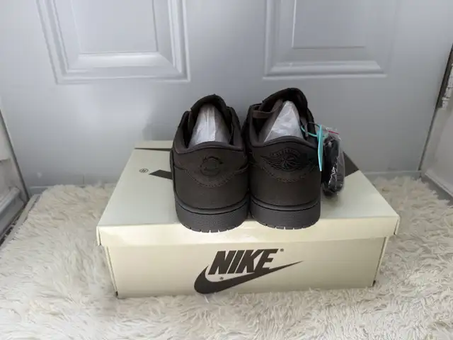 Jordan 1 Retro Low SP Travis Scott Velvet Brown  in Men's Shoes in City of Toronto - Image 6
