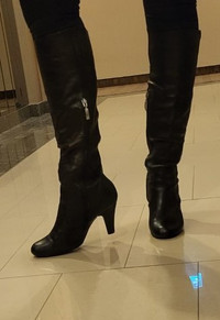 WOMEN'S BLACK BOOTS GUESS BRAND SIZE 8.5 $25