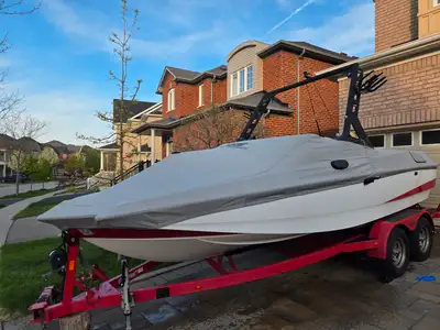2015 Axis A20 with matching boatmate trailer. Body and trailer in good shape. 406 hours Come see it....