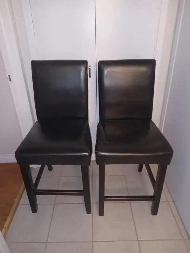 BAR CHAIRS