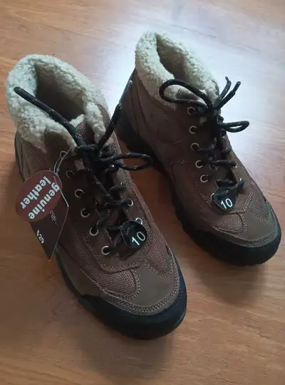 WindRiver Leather Boots Size 10, View more