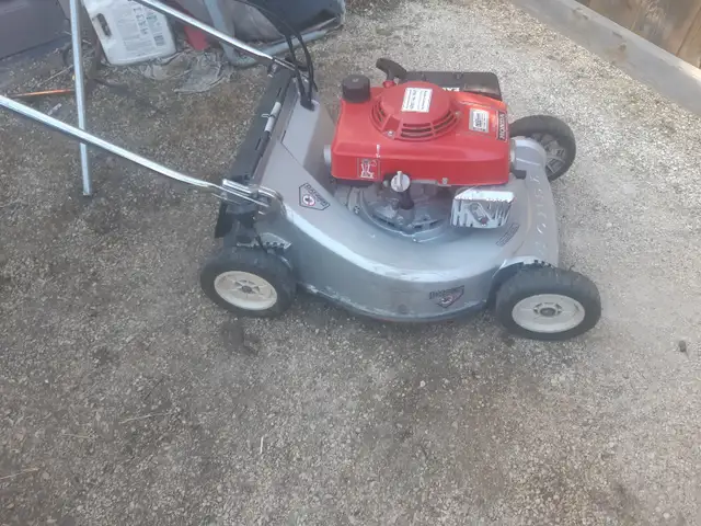 Honda Hr214  lawnmower.62854391828737121