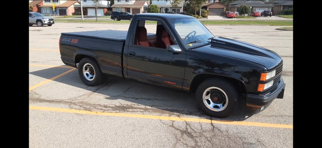 1990 Chevrolet 454SS pick up in Classic Cars in Hamilton - Image 2