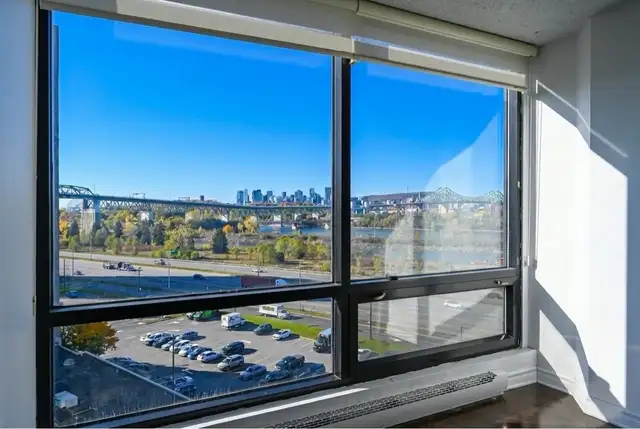 2-bedroom, 1,156 sq. ft. apartment in Longueuil