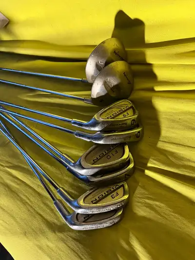 Golf clubs (Fairway), View more
