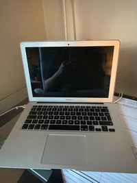 MacBook Air 13” in good condition 2017 model