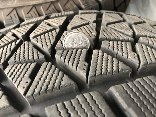 95% Tread: SAVE 30% Bridgestone Blizzaks in Tires & Rims in London - Image 2