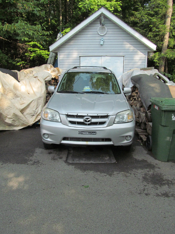 2006 Mazda tribute dans Autos et camions  à Laurentides