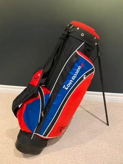 Kids Tour Mission JR Golf Bag for sale. Can offer a deal if also interested in the kids left handed...