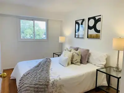 Miss Luxury House Big Bedroom+Private Bathroom+parking Rent$1100 Luxury Master Suite - All-In - Priv...