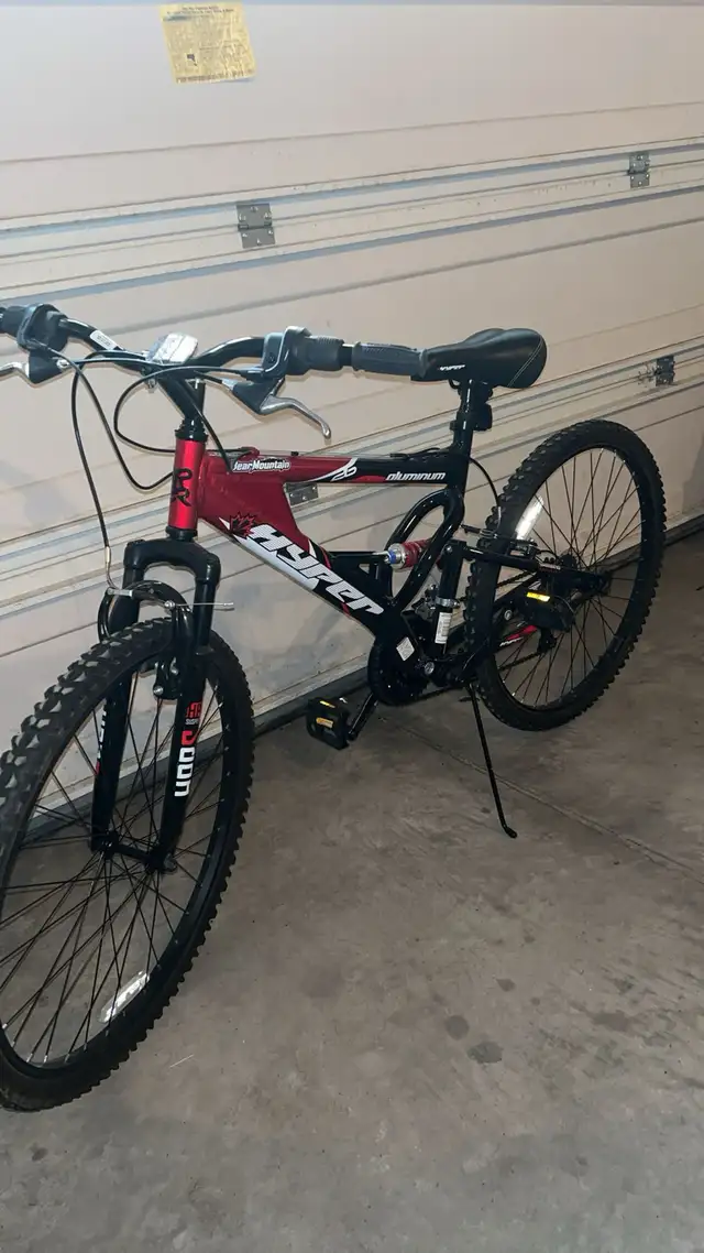 mountain bike in Mountain in Calgary - Image 3