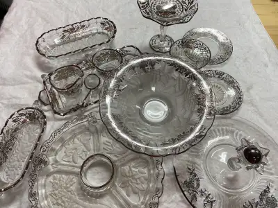 5 avec du verre soufflé et argent dont le saladier qui est très lourd 1 avec figurine supportant l a...