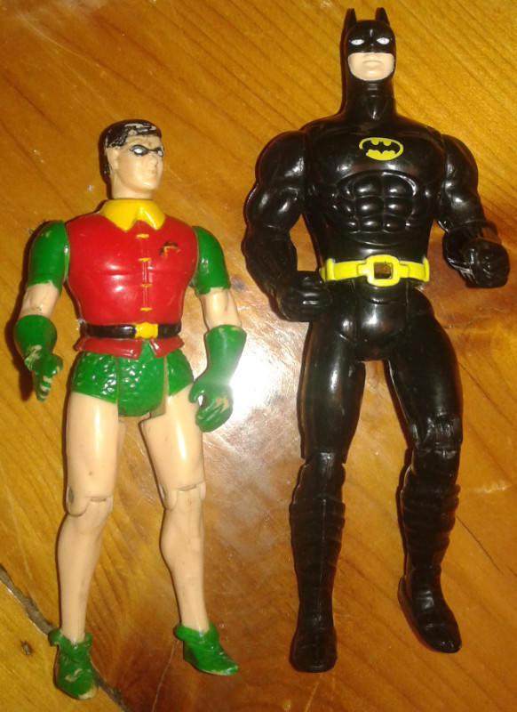 Batman 1989, lot de 2 figurines + Batmobile. DcComics dans Jouets et jeux  à Ouest de l’Île - Image 2
