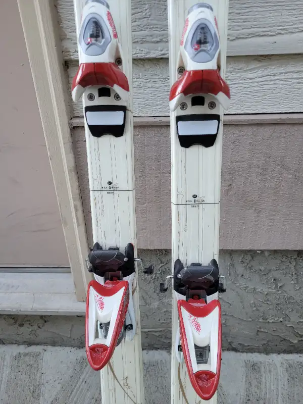 Rossignol Passion LTD Downhill Skis 146 cm / Rossignol bindings in Ski in Calgary - Image 4