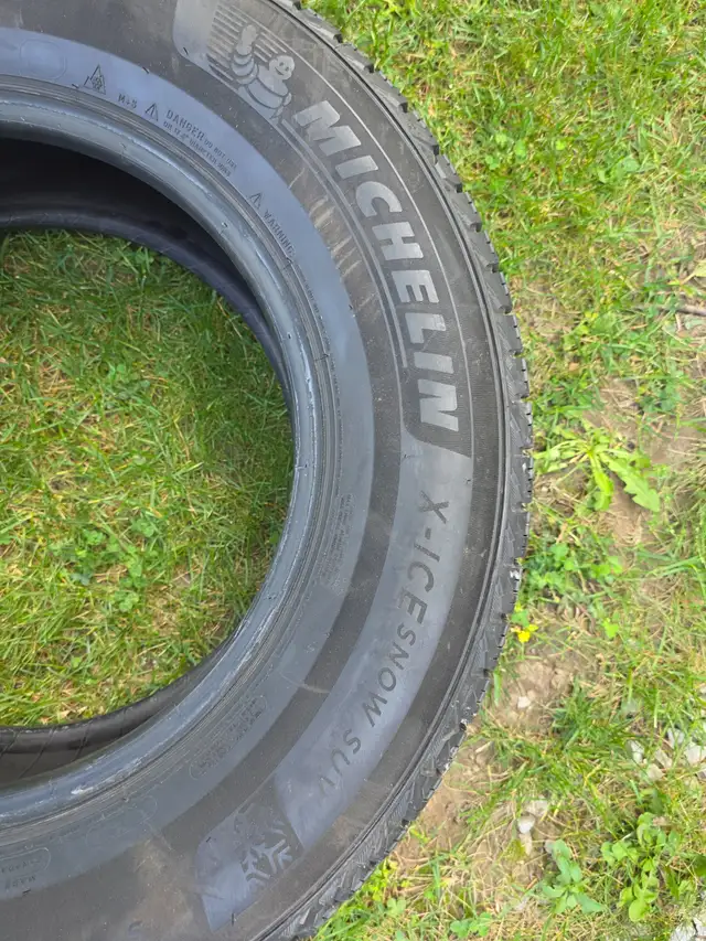 Michelin X ice Snow Tires 245 70 R17 in Tires & Rims in Kawartha Lakes - Image 5