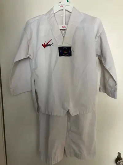 Taekwondo Dobok, View more