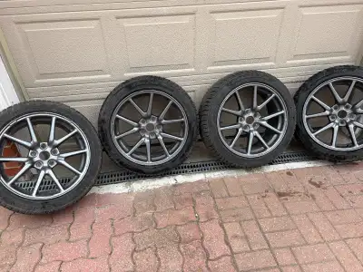 The package is Tesla model 3 original winter tires/rims. Includes: 4 Tesla models 3 winter tires, on...