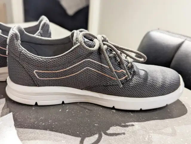 Vans Pewter/Ballerina Women's Shoes (Size: 7) in Women's - Shoes in St. Albert - Image 2