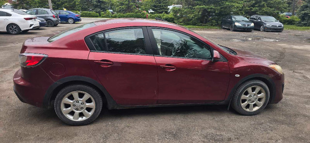 Mazda 3 for sale. dans Autos et camions  à Ville de Montréal - Image 4