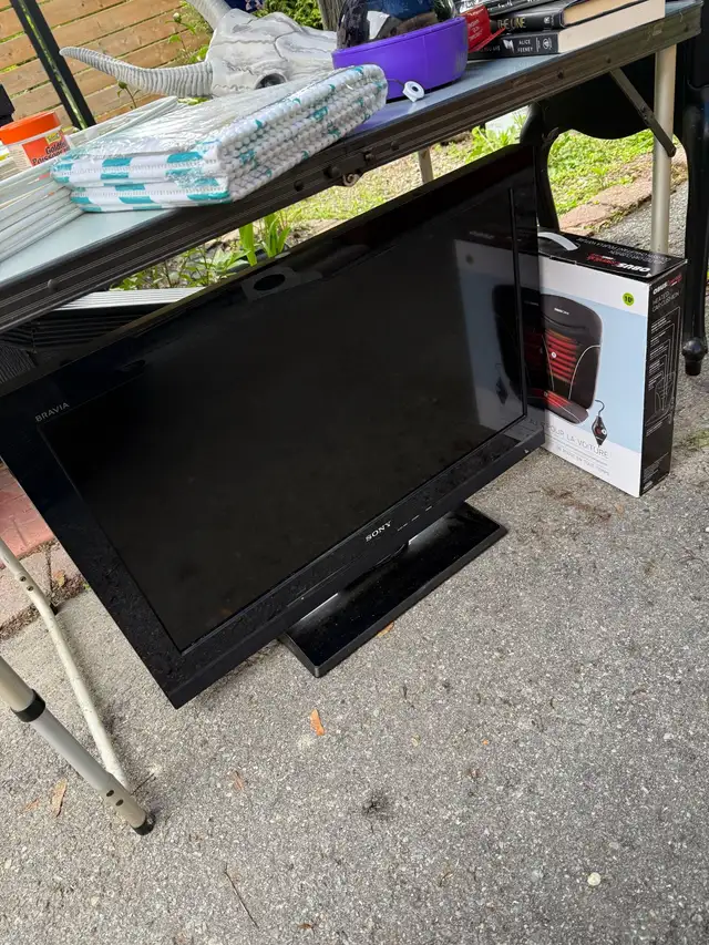 Sony Bravia Tv for sale  in TVs in Ottawa - Image 2