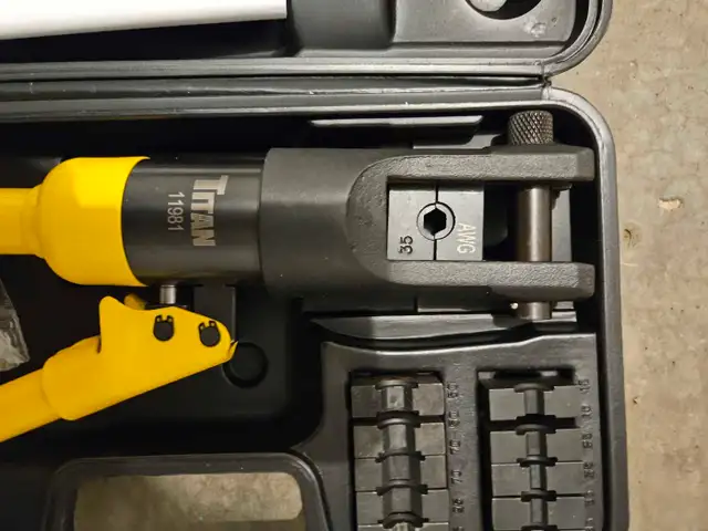 Titan 11981 High Capacity 7.5-Ton Hydraulic Cable Crimper62864361508609122