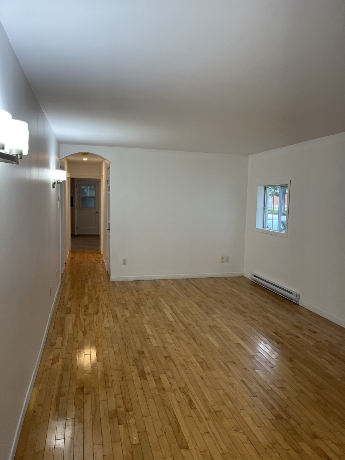 Logement 5 1/2, renové au 1ier étage d'un triplex a Granby — photo 3