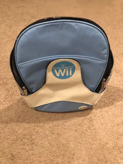 Original 2006 Nintendo Wii Travel Bag. Collectors item from a Canadian promotion when buying a Ninte...