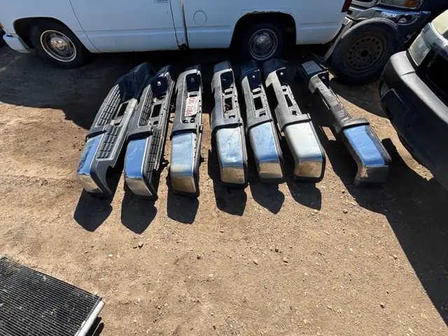2007.5-2013 GMC/Chevrolet rear bumpers in Auto Body Parts in Edmonton - Image 3