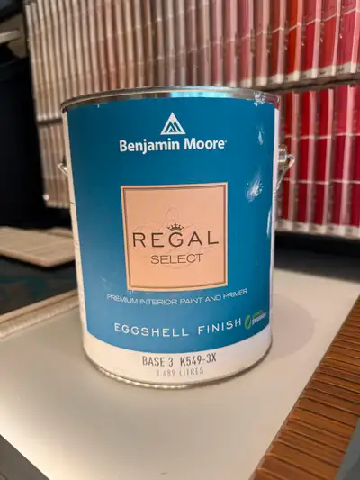 BENJAMIN MOORE Regal Select Eggshell Paint, premium paint that stands up to everyday life. Available...