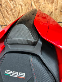 Ducati Panigale R Carbon Fiber Seat Cowl cover 1299s 959 oem DP