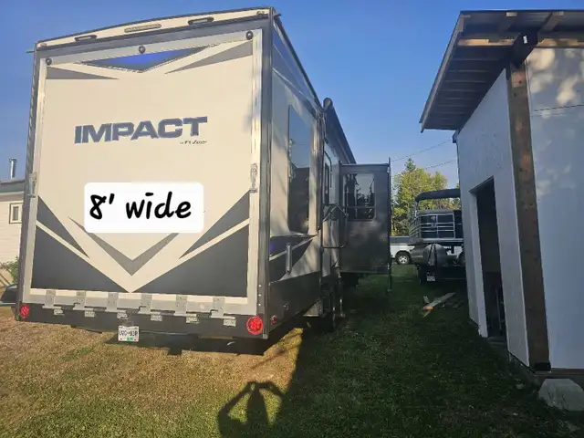 2019 33 foot Impact toyhauler in Travel Trailers & Campers in Prince George - Image 10