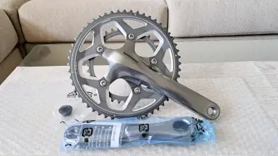 Shimano 2 x 11 Speed  Road Bike FC-RS500 Silver Crankset 52/36T, View more