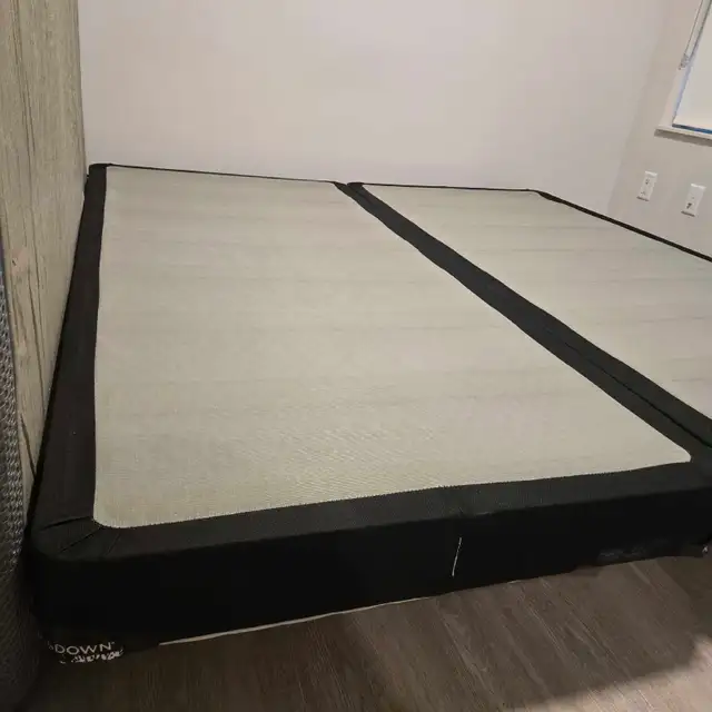 King size bed mattress + base in Beds & Mattresses in Calgary - Image 10