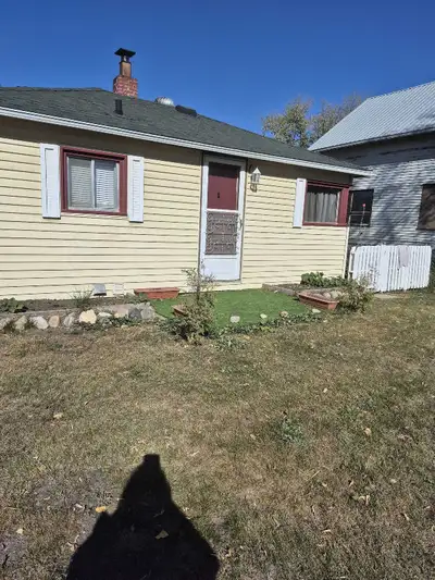 Welcome to this cozy single-bedroom home, perfect for those seeking a peaceful retreat. While it has...