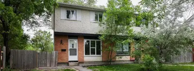 Newly "reno" two story 4 bedroom house located in Valley Gardens