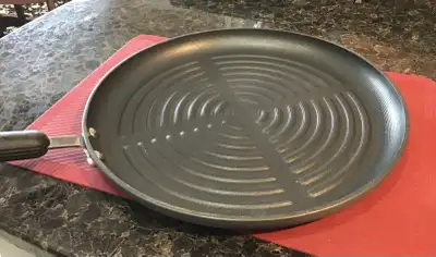 Brand New- Circulon Grilling Pan Made in Hong Kong , View more