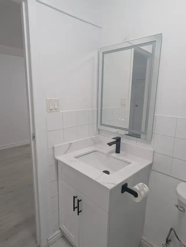 $1,400 - 1 Bedroom Basement Apartment for Rent in Pickering in Long Term Rentals in Oshawa / Durham Region - Image 9