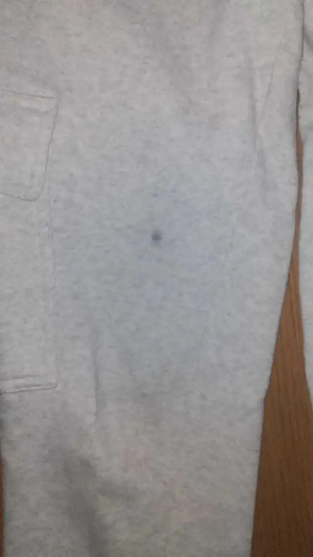 Women's sweatpants size XS in Women's - Bottoms in Oshawa / Durham Region - Image 3