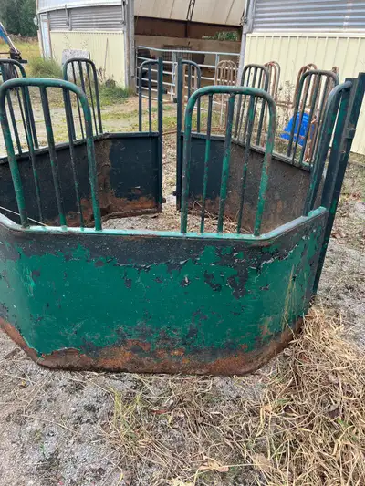 tombstone hay feeder, View more