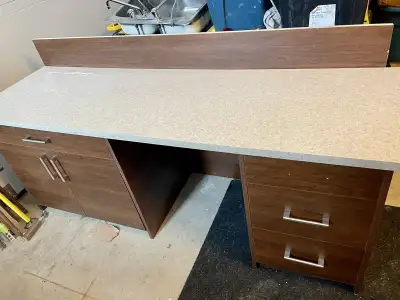 Counter Color: Wood Brown Size: 7 or 10 feet Quantity: 1 Good for reception, office, or small kitche...