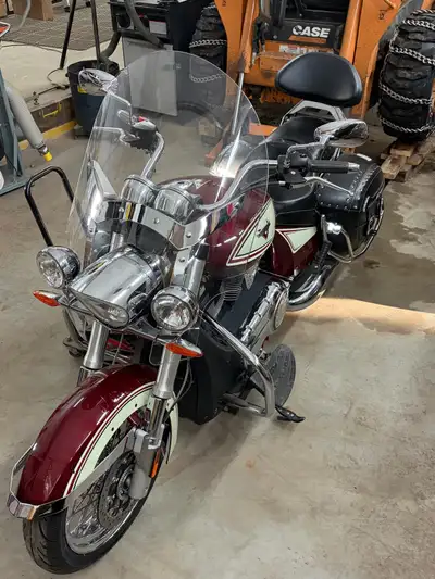 2013 Crossroads Classic with 16,300kms…stage 1 exhaust , high flow air cleaner , tires are next to n...